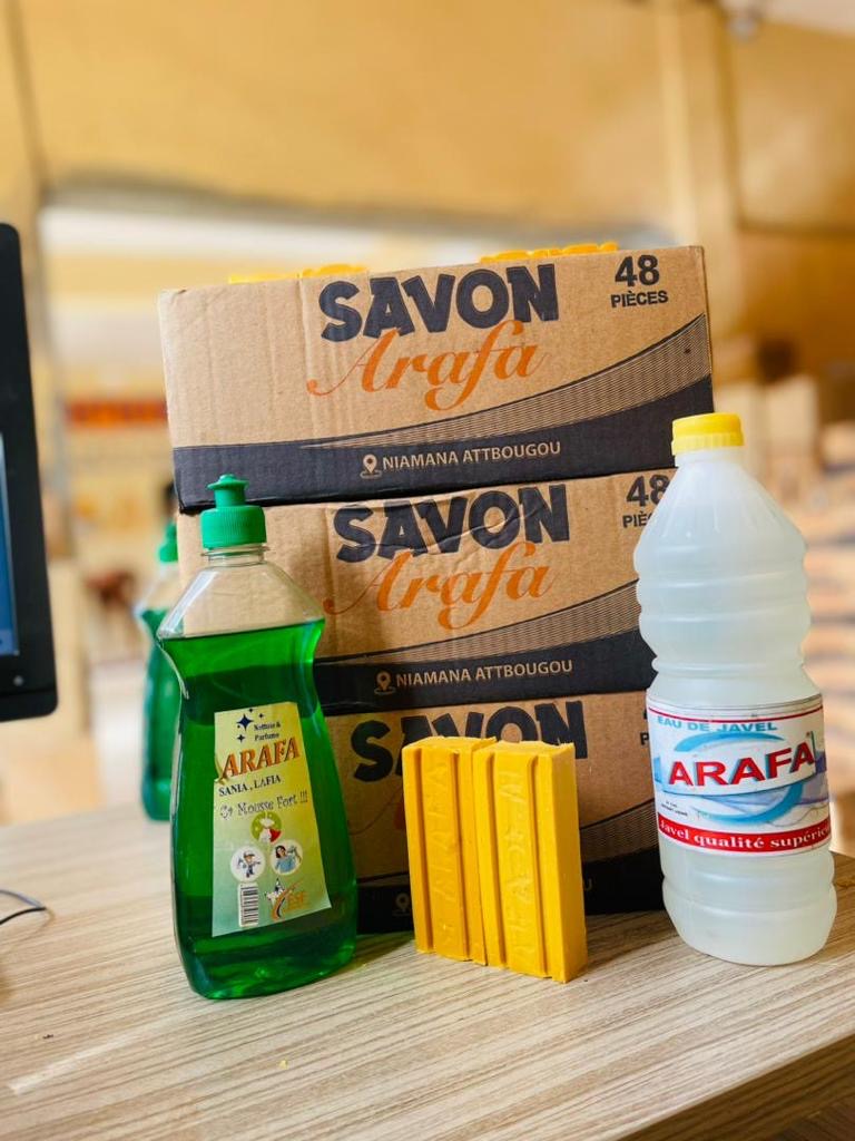 Savon liquide avec savon solide et eau de Javel ARAFA