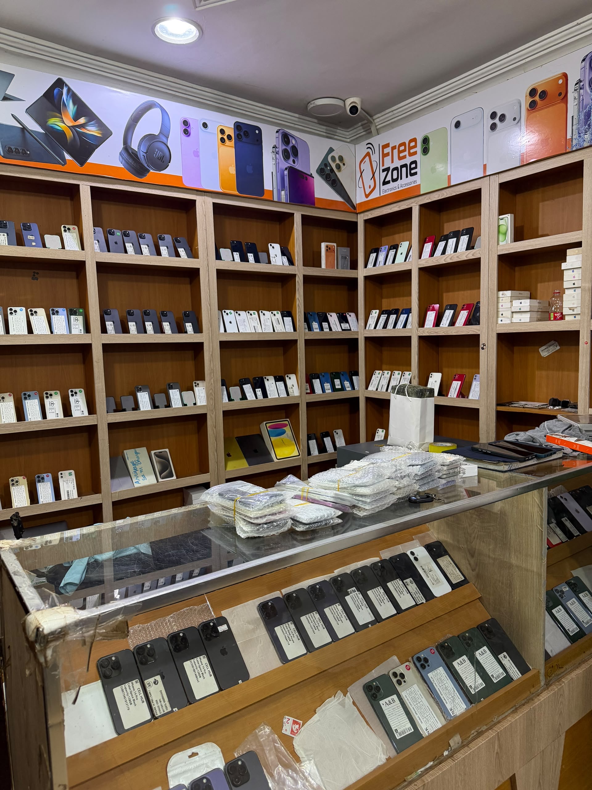Magasin Free Zone – vue 1