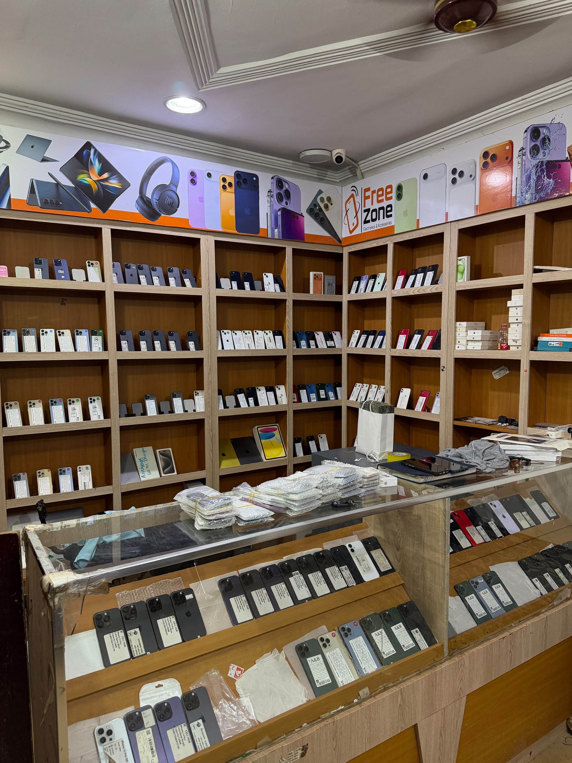 Magasin Free Zone – vue 4
