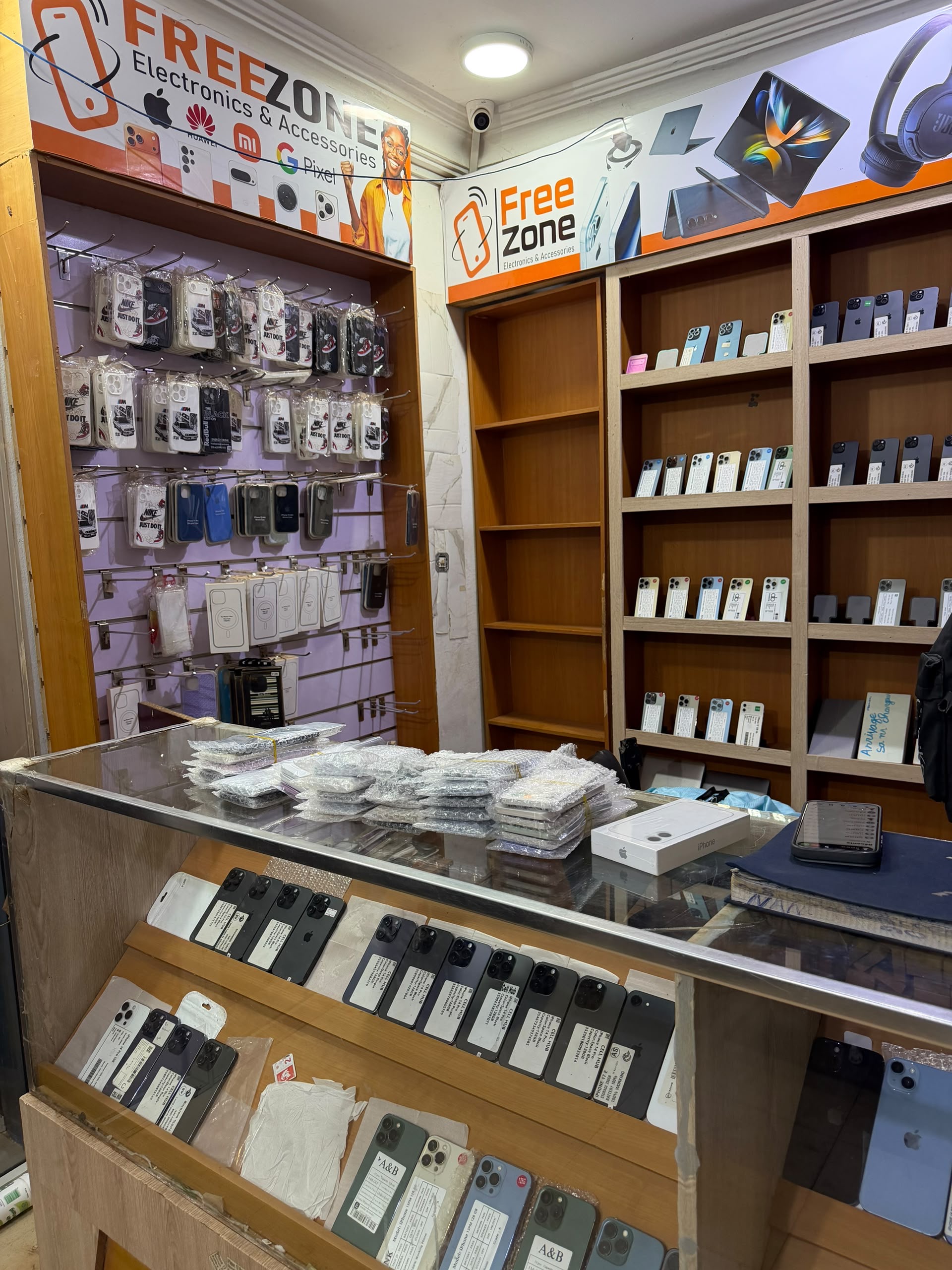 Magasin Free Zone – vue 5