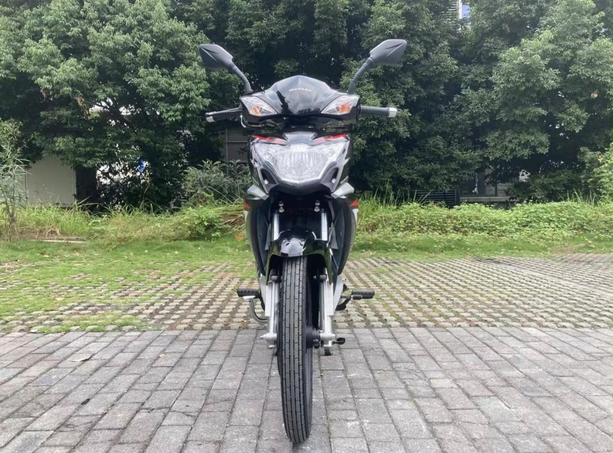 Moto disponible – modèle 16